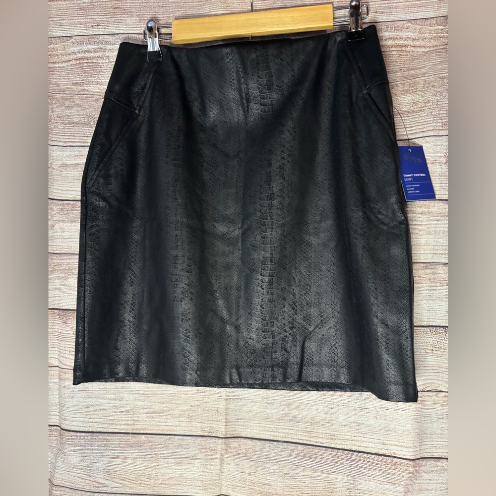 APT 9 Black Faux Leather Snakeskin Skirt